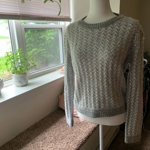 Gray and white knitted top